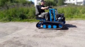 Гусеничный минитрактор на гидроприводе.Первый выезд.