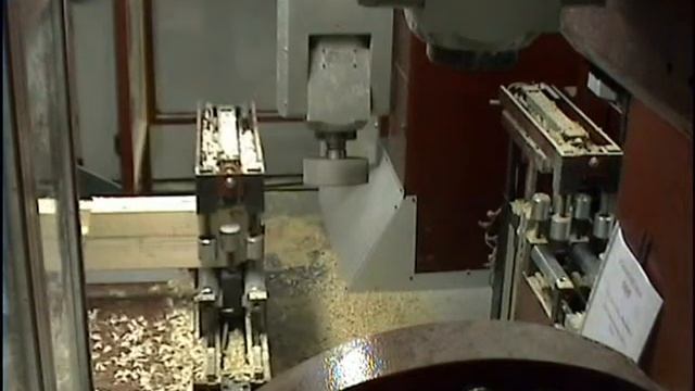 Цифровой обрабатывающий центр для бруса. Деревообрабатывающие станки. смотреть онлайн