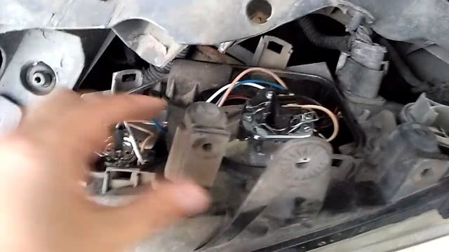 Форд Фокус 2, замена фары и лампочек / Ford Focus 2 replacement lights and bulbs смотреть онлайн