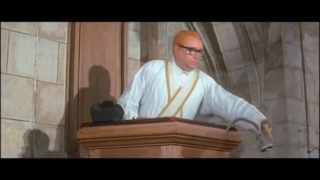 Louis De Funes : Le Petit Baigneur La Messe