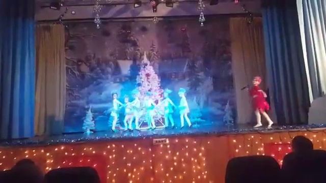 Маленькая страна танец "Искорки" смотреть онлайн