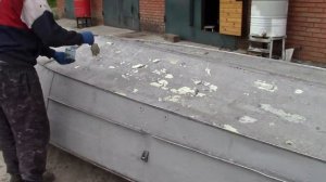 Удаление старой краски с лодки. Готовим Прогресс 2 к покраске. Смывка старой краски. Реставрация