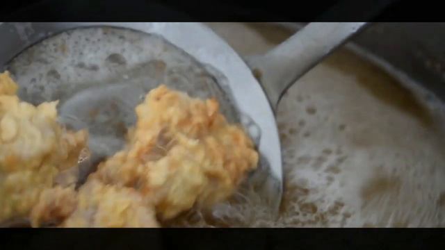 This is the tastiest fried chicken recipe I have ever eaten. смотреть онлайн