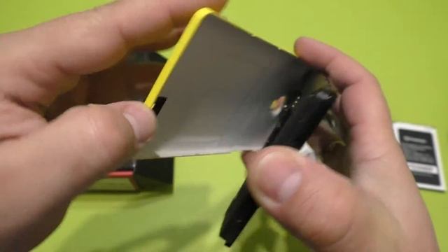 Prestigio MultiPhone Wize E3 3509 Duo Yellow Распаковка Желтый смартфон Престижио Вайз Е3