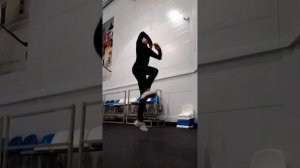 как сделать Аксель на полу✨🫶⛸️.Подпишись 🤭