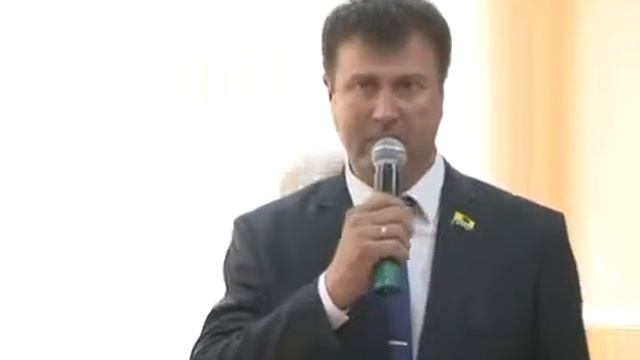 В Нефтеюганске открыт избирательный участок имени Евгения Петропавловского смотреть онлайн