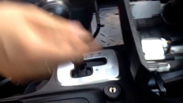 Как снять прикуриватель на Mitsubishi Outlander? смотреть онлайн