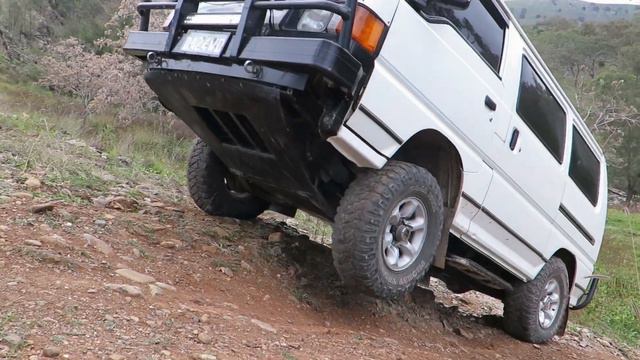 Mitsubishi l300 4wd van turon river смотреть онлайн