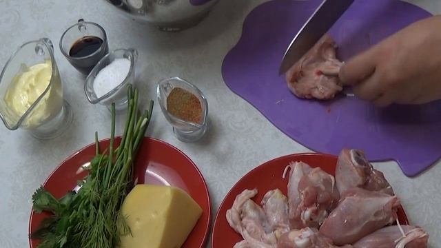 Фаршированные куриные голени / Рецепты на новый год смотреть онлайн