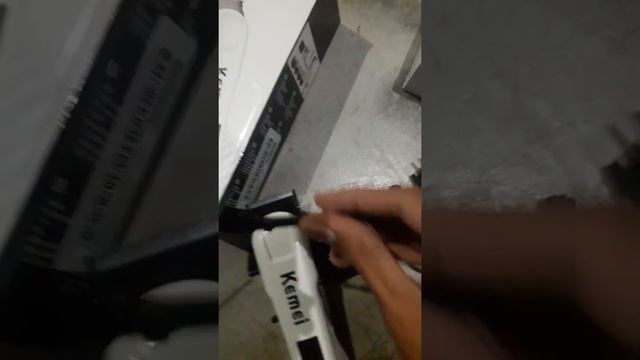 kemei km809a best professional Hair trimmer . смотреть онлайн