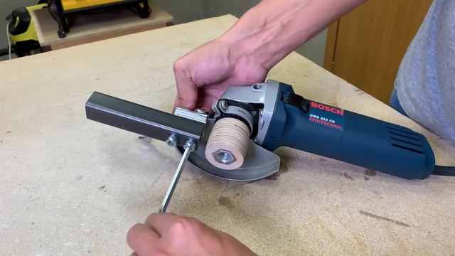 How To Make A Homemade Belt Sander [ Angle Grinder Hack ] смотреть онлайн