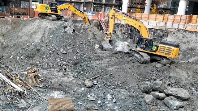 2 burrard Place - Large boulder the size of a medium boulder being excavated - Nov 25, 2022 смотреть онлайн