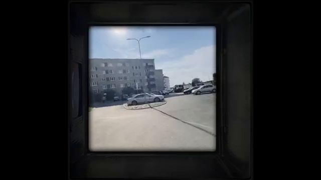 ЭКСТРЕМАЛЫ НА САМОКАТАХ + ПОЖАР | Мини Влог в Краславе #2 смотреть онлайн