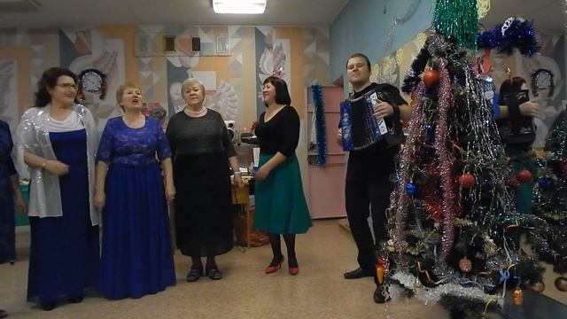 Встречая новый 2019 год. Русское застолье в Горном Щите. Часть 17 Песня "Эх, гармошечка, играй" смотреть онлайн