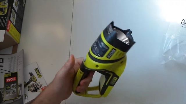 Torcia Ryobi RFL180M -- l'unboxing di DIGIDAhobby смотреть онлайн