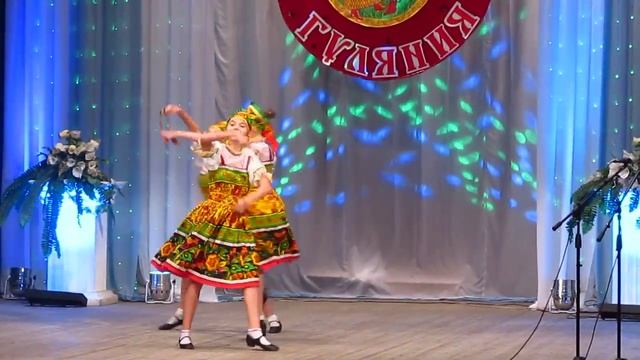 Русско - народный танец с ложками. Русский перепляс.студия Байсан смотреть онлайн