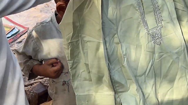 New Dress Distribution among Beautiful child смотреть онлайн