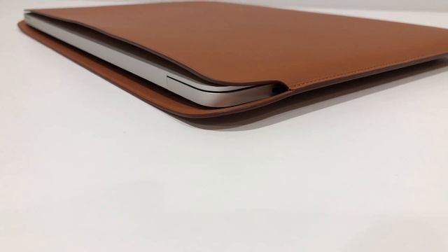 Test MacBook Pro official leather sleeve смотреть онлайн