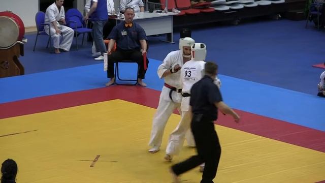 Барышников Павел 93 - Сигачёв Михаил 98 Чемпионат Москвы 2016 по Киокушинкай каратэ смотреть онлайн