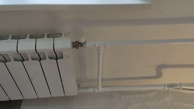 Подготовка к поклейке обоев и покраска труб отопления. 09-10032023. Часть 2.