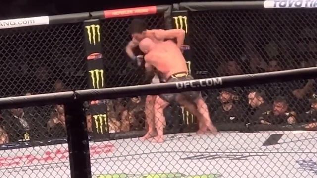 Alexander Volkanovski vs Max Holloway | The trilogy смотреть онлайн
