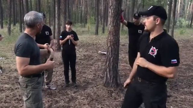 Комплексная Тренировка В Лесу – Палки, Руки, Ножи смотреть онлайн