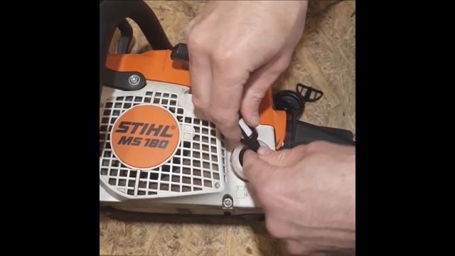 STIHL MS 180 Замена топливного и воздушного фильтра смотреть онлайн