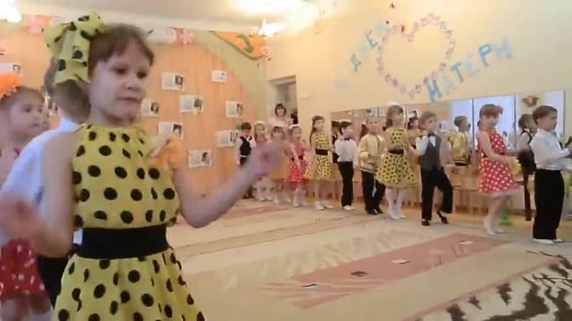 Выступление подготовительной группы №6 День матери смотреть онлайн