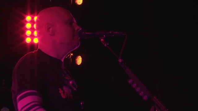 The Smashing Pumpkins - Disarm (Live At Barclays Center December 10th 2012) смотреть онлайн
