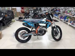 Видео обзор мотоцикла JHL Z7 на ZS-177MM-A моторе (NC250S)