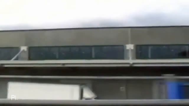 Huge UFO filmed in America Огромное НЛО засняли в Америке смотреть онлайн