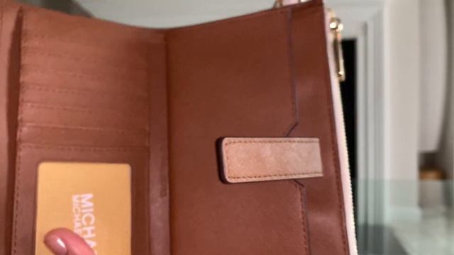 Michael Kors Jet Set Travel Double Zip Wristlet | Vanilla Signature/Acorn смотреть онлайн