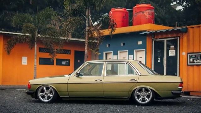 Mercedes Benz W123 200E Stance Tuning смотреть онлайн