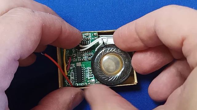 Как сделать Блютуз колонку из Спичечной коробке смотреть онлайн