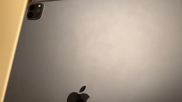 Video Comparison iPad Pro 12.9 5th Gen & iPad Pro 12.9 1st Gen. Enjoy! смотреть онлайн