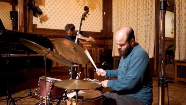 Hendrik Müller Trio - Trailer смотреть онлайн