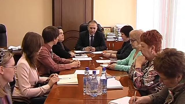 Мэр города предложил участникам по информационной политики проводить брифинги. Апрель 2013 год. смотреть онлайн