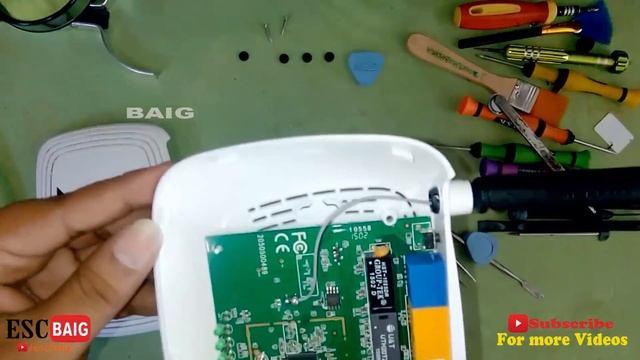 WiFi Router inside- Tp -Link Wr740N Disassemble -how to replace wifi router antenna смотреть онлайн