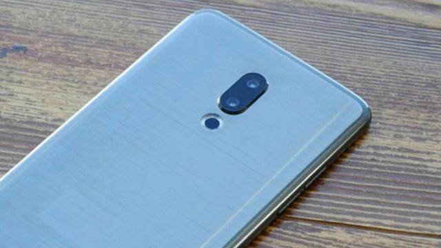 Meizu 15 Plus – фаблет с железом Samsung смотреть онлайн