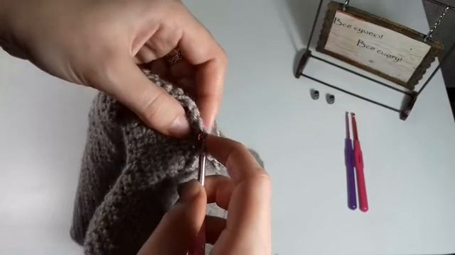 Вязаный женский капор крючком. Вяжем капюшон простым способом. смотреть онлайн