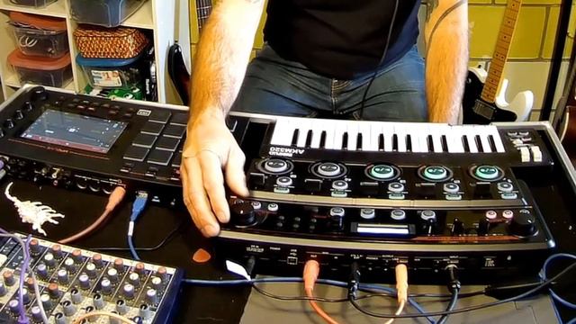 Boss RC-505 | Akai MPC Live | Live Looping Jam #5 смотреть онлайн