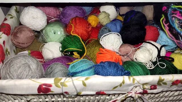 Рукодельный-VLOG: что вяжу крючком/разбираю творческие запасы/организую пространство для рукоделия смотреть онлайн
