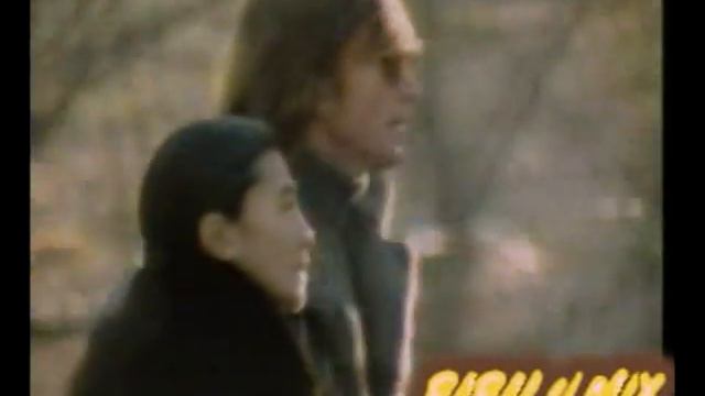 John Lennon - Woman... By: gis£ lO£s смотреть онлайн