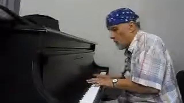 Sipping Nepenthe at the Fontana di Trevi by David Hart смотреть онлайн