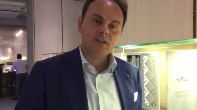 Matteo Lunelli e il Ferrari Perlè Bianco, fantastico смотреть онлайн