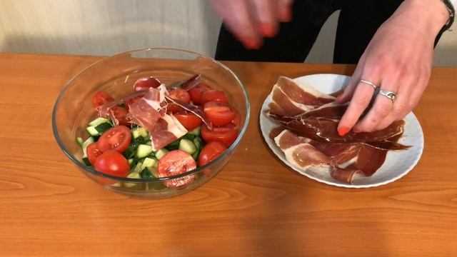 Потрясающий ЗЕЛЕНЫЙ САЛАТ с рукколой и хамоном / этот рецепт вкусного салата готовлю теперь всегда смотреть онлайн