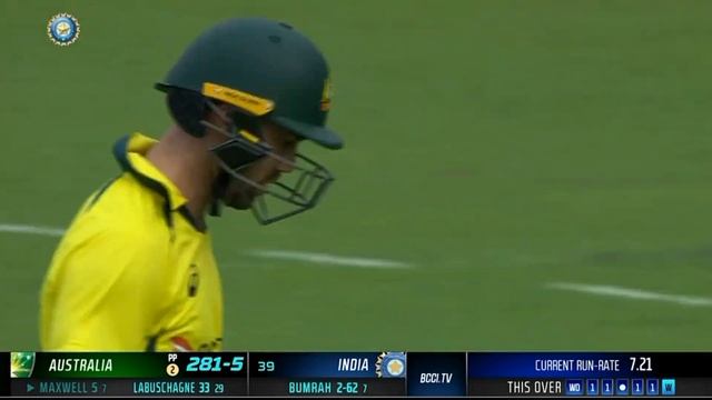 Boom Boom Special: Bumrah unleashes lethal yorker to remove Maxwell смотреть онлайн