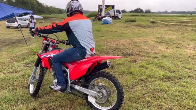 ?LA MOTO MÁS RÁPIDA EN PISTA? //PRUEBA DE MANEJO CRF 250 F HONDA?