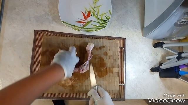 Как разделать куриный окорочок на филе | лайвхак | How to cut up a chicken to fillet | livchak смотреть онлайн