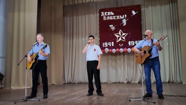 "Поговорим братишка славно" исп Мельников Н, Мельников В, Савельев Д смотреть онлайн